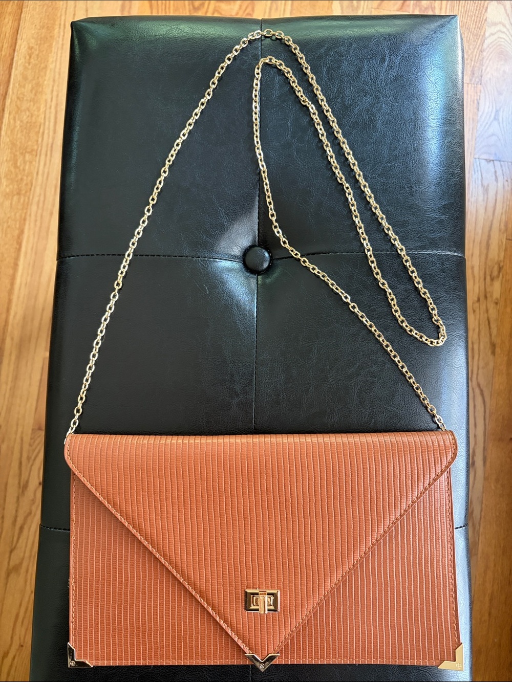 Urban Expressions Structured Envelope Crossbody Bag/Clutch Cognac w/Gold Chain - Picture 2 of 9